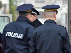 Slika /PU_VS/O nama-fotke/policajci.jpg